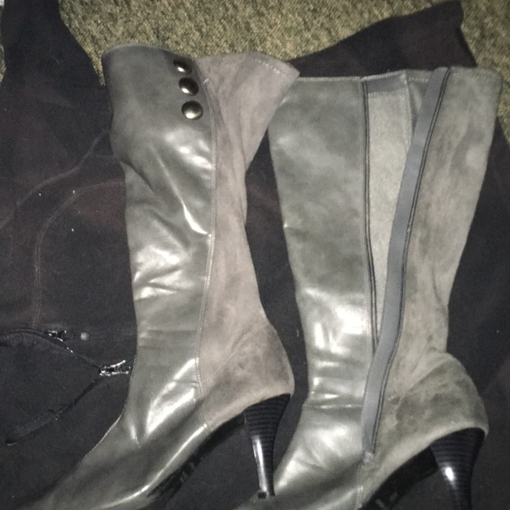 Heeled boys- size 9 1/2